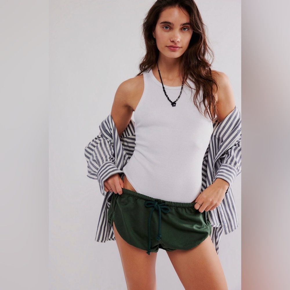 🌼 3 for $30 🌼 FREE PEOPLE 🌲 WEEKEND FRIEND MICRO SHORTS